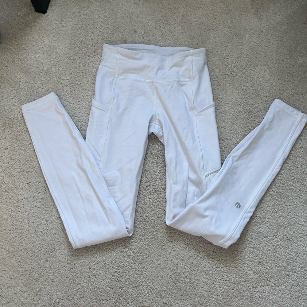 White Lululemon leggings